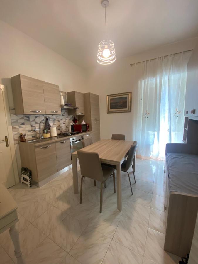 Appartamento Bilocale 4 Posti Bosa Bagian luar foto