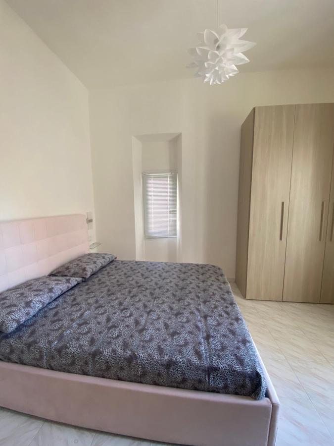 Appartamento Bilocale 4 Posti Bosa Bagian luar foto